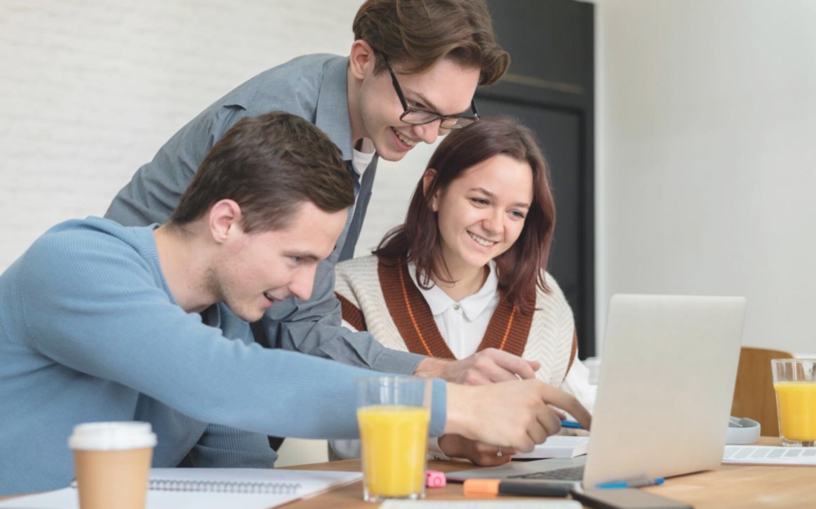 Monitoring-Dashboard mit Echtzeit-Performance-Metriken